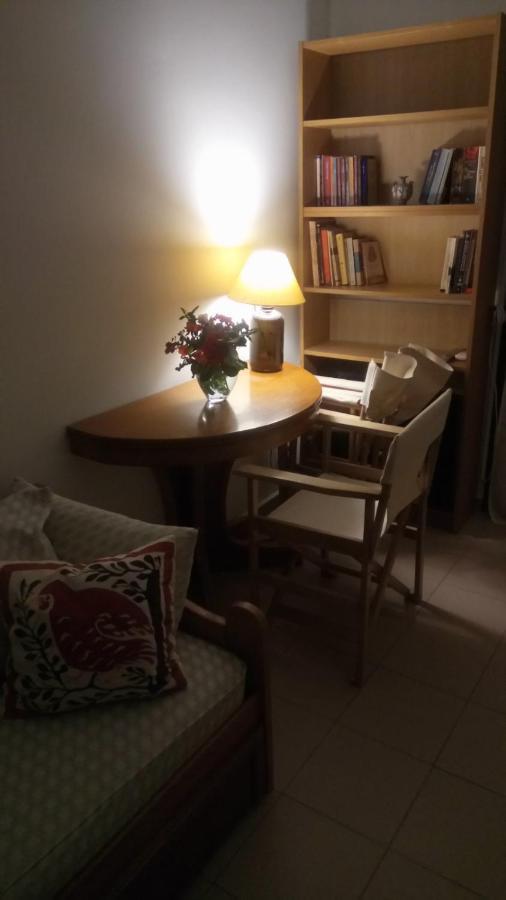 Phoeve Apt-Lovely 1-Br Rental Near The Beach Kalathas Exterior foto