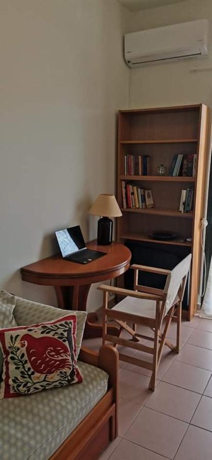 Phoeve Apt-Lovely 1-Br Rental Near The Beach Kalathas Exterior foto